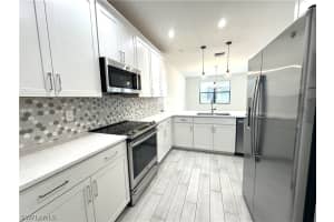 7509 Carnegie Way, Naples, FL 34119 - MLS#226008890