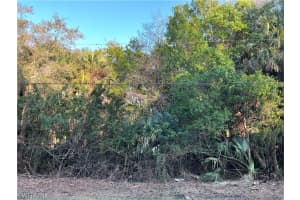 320 16th Street, Naples, FL 34120 - MLS#226008895