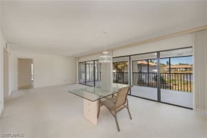 517 Lake Louise Cir 201, Naples