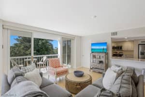 5501 Heron Pt Drive, Naples, FL 34108 - MLS#226008947