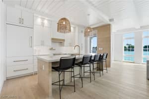 4000 Gulf Shore Boulevard, Naples, FL 34103 - MLS#226009149