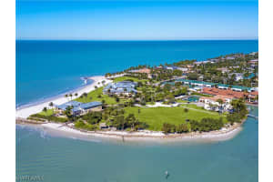 100 Bay Road, Naples, FL 34102 - MLS#226009175