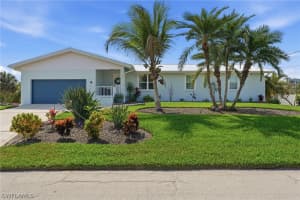 26 Fairview Boulevard, Fort Myers Beach, FL 33931 - MLS#226009188