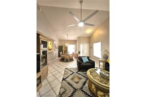 529 Windsor Square, Naples, FL 34104 - MLS#226009192