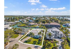 2175 Shad Court, Naples, FL 34102 - MLS#226009197