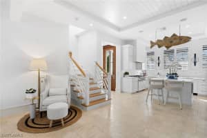 901 10th Avenue, Naples, FL 34102 - MLS#226009201