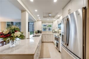 3000 Gulf Shore Boulevard, Naples, FL 34103 - MLS#226009205