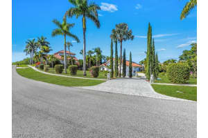 620 Inlet Drive, Marco Island, FL 34145 - MLS#226009239