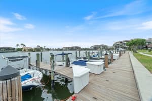 601 Seaview Court, Marco Island, FL 34145 - MLS#226009293