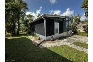 10843 Bonapartes Gull, Estero, FL 33928 - MLS#226009340