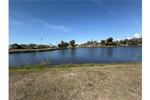 2500 Lee Street, Naples, FL 34112 - MLS#226009356