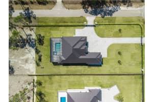 1886 39th Street, Naples, FL 34117 - MLS#226009377