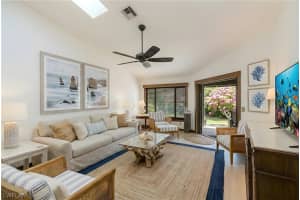 6624 Trident Way, Naples, FL 34108 - MLS#226009382