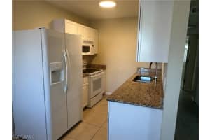 4621 Bayshore Drive, Naples, FL 34112 - MLS#226009407