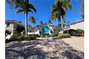 5365 Cove Circle, Naples, FL 34119 - MLS#226009426