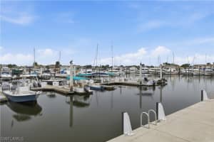 182 Newport Drive, Naples, FL 34114 - MLS#226009439