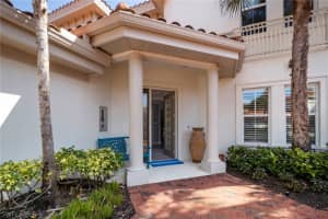 2376 Terra Verde Lane, Naples, FL 34105 - MLS#226009454