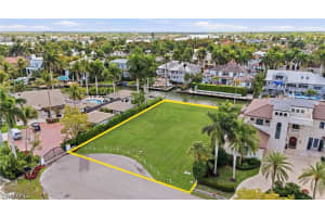 754 16th Avenue, Naples, FL 34102 - MLS#226009457