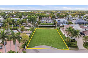 754 16th Avenue, Naples, FL 34102 - MLS#226009457