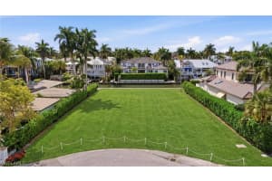 754 16th Avenue, Naples, FL 34102 - MLS#226009457