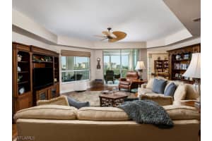 295 Grande Way 401, Naples