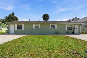 530 92nd Ave N, Naples