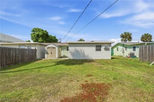 530 92nd Avenue, Naples, FL 34108 - MLS#226009472