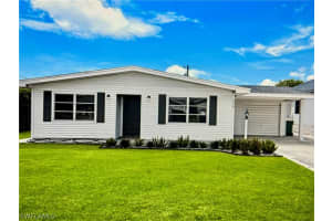 156 1st St, Bonita Springs