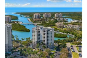 430 Cove Tower Drive, Naples, FL 34110 - MLS#226009547