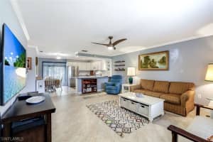 561 Palm View Drive, Naples, FL 34110 - MLS#226009624