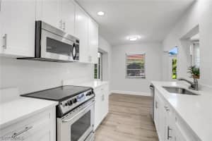 1120 Sandpiper Street, Naples, FL 34102 - MLS#226009670