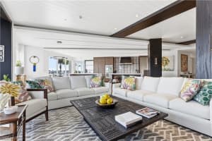 909 10th Street, Naples, FL 34102 - MLS#226009762