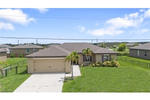 250 Lisette Street, Fort Myers, FL 33913 - MLS#226009781