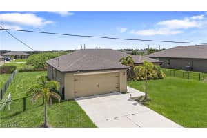 250 Lisette Street, Fort Myers, FL 33913 - MLS#226009781