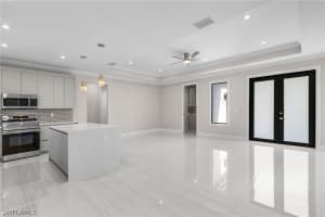 3043 28th Avenue, Naples, FL 34117 - MLS#226009798