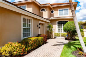 5965 Ashford Lane, Naples, FL 34110 - MLS#226009803