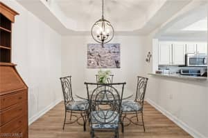 1882 TARPON BAY Drive, Naples, FL 34119 - MLS#226009838