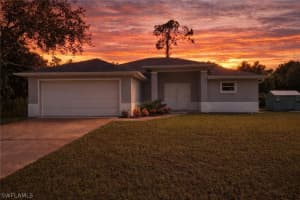 1006 Asther St E, Lehigh Acres