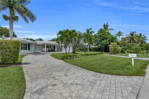 1627 Murex Lane, Naples, FL 34102 - MLS#226009900