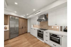 2901 GULF SHORE Boulevard, Naples, FL 34103 - MLS#226009901