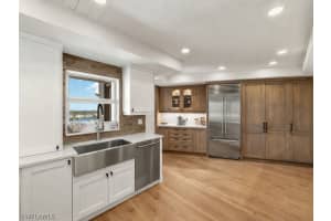 2901 GULF SHORE Boulevard, Naples, FL 34103 - MLS#226009901