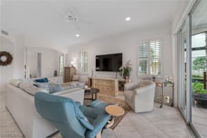 2625 Estrella Court, Naples, FL 34109 - MLS#226009927