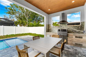 653 107th Avenue, Naples, FL 34108 - MLS#226009928