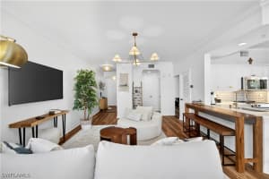 450 Bayfront Place, Naples, FL 34102 - MLS#226009990