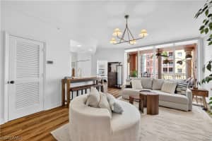 450 Bayfront Place, Naples, FL 34102 - MLS#226009990