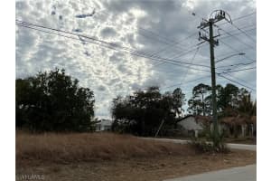 4917 2nd Street, Lehigh Acres, FL 33971 - MLS#226010029