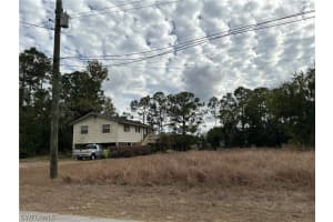 4917 2nd Street, Lehigh Acres, FL 33971 - MLS#226010029