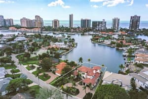 361 Pirates Bight, Naples, FL 34103 - MLS#226010046