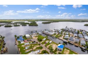 866 Oak Street, Fort Myers Beach, FL 33931 - MLS#226010069