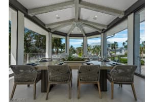 296 Seabreeze Dr, Marco Island